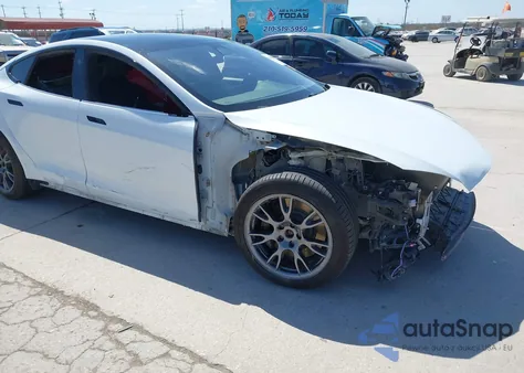 2021 Tesla Model S Long Range Dual Motor All-Wheel Drive z USA, uszkodzony, nr VIN 5YJSA1E59MF440421
